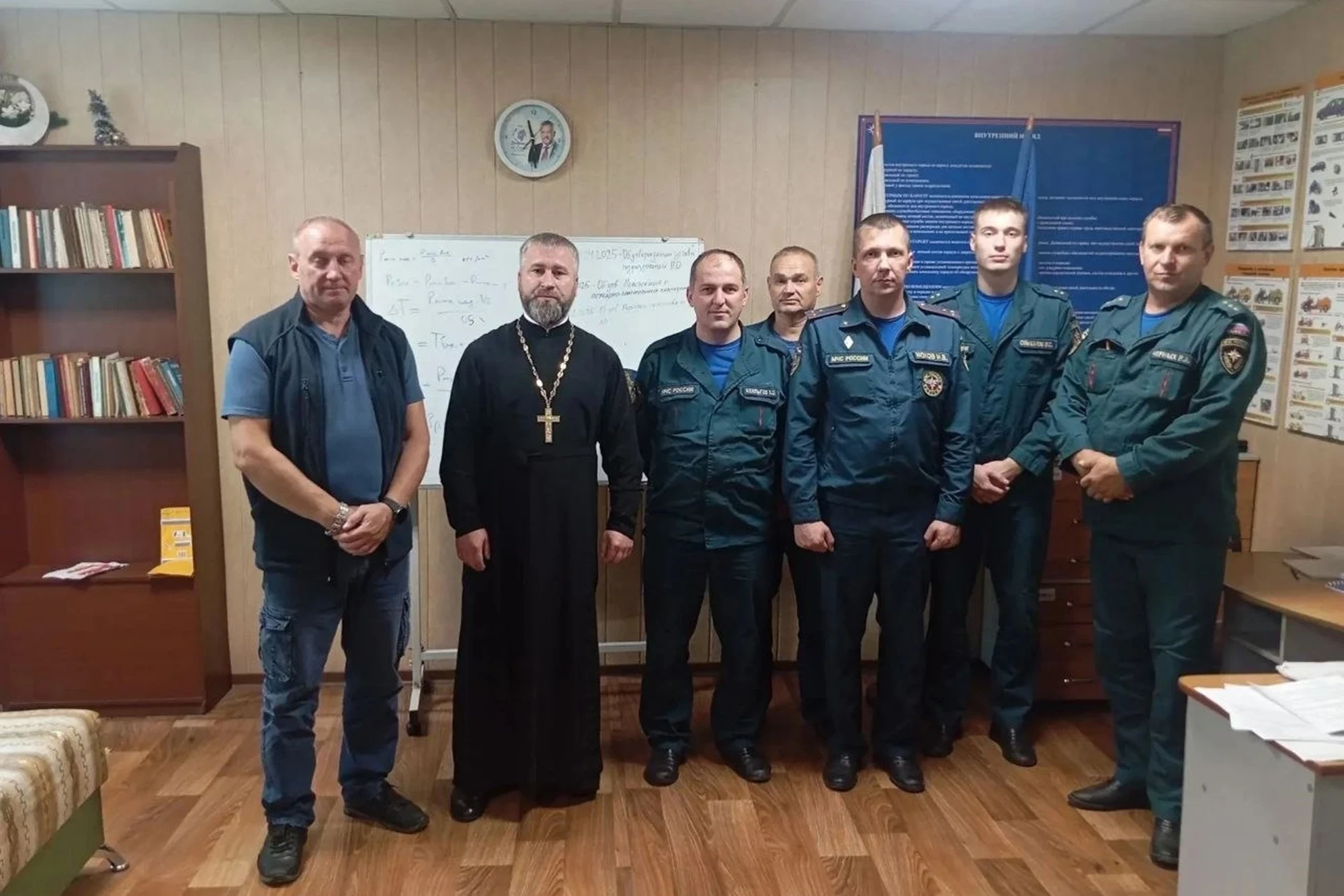 Священнослужитель встретился с воронежскими пожарными